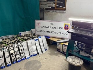 Ankara'da sahte plaka basımı yapan 2 şüpheli gözaltına alındı