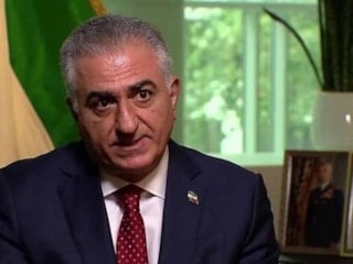 İranlılar Pehlevi için pankart hazırladı: Hayalperest aptal