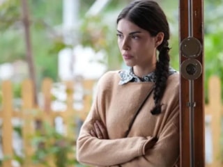 Filtreleri çöpe attıran güzellik! Taşacak Bu Deniz’in Esme’sinden sıfır makyaj paylaşımı