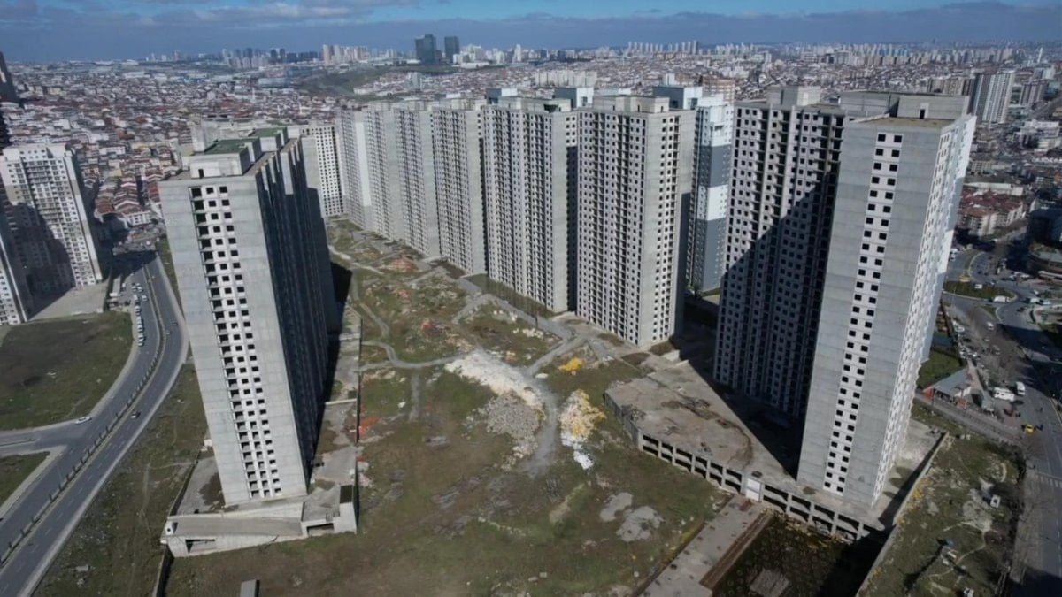 Esenyurt'ta inşası 15 yıldır bitmeyen gökdelenleri yapan şirkete kayyum atandı