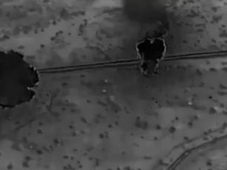 ABD, İran petrolünü hedef almaya devam ediyor: Hark Adası'na saldırdı