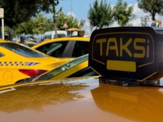 Taksilerde zorunluluk başladı: Fiş almadan inmenin cezası var