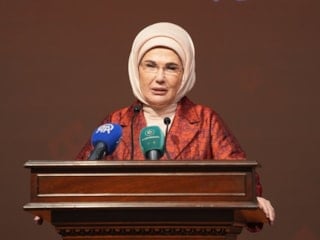 Emine Erdoğan: Adeta bir ateş çemberinin içindeyiz