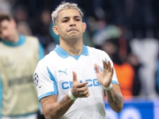 Beşiktaş savunmayı sağlama almak istiyor: Agbadou'nun yanına Facundo Medina...