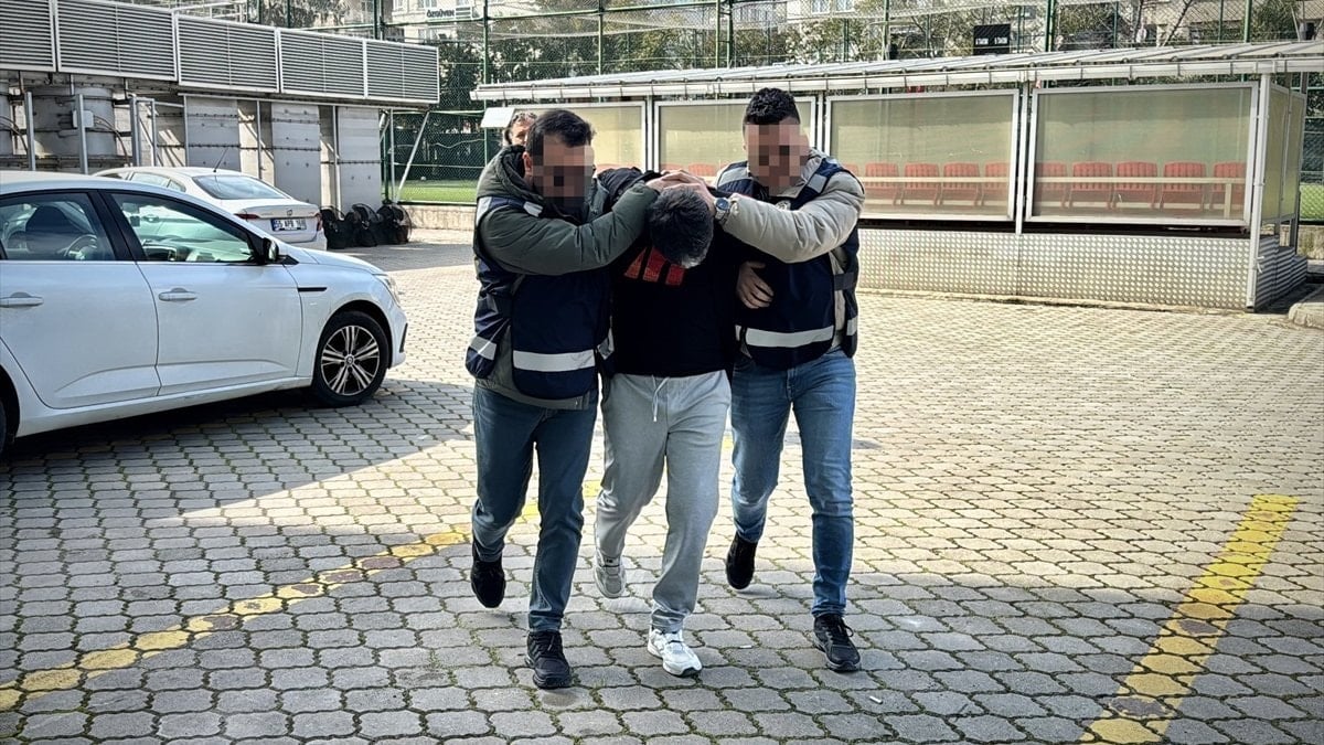 Interpol tarafından yakalanan cinayet zanlısı Rusya'dan getirildi