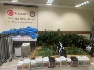 İstanbul'da uyuşturucu ticareti yaptığı belirlenen 3 şüpheliden biri tutuklandı