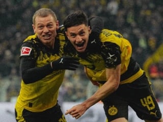 Borussia Dortmund, Augsburg'u iki golle yıktı