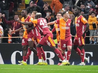 Galatasaray, Başakşehir'e 3 attı