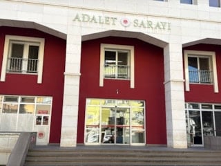 Manisa'da Atatürk'e hakaret ettiği öne sürülen öğretmen tutuklandı