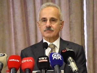 Abdulkadir Uraloğlu: Ebeveynler ara tatilde çocuklarının internet kullanımını izlemeli