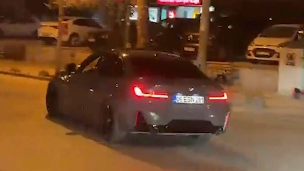 İstanbul'un ara sokaklarında drift: Tehlikeli anları başka bir sürücü görüntüledi