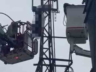 Bursa'da hırsızlık için çıktığı elektrik direğinde akıma kapılıp hayatını kaybetti