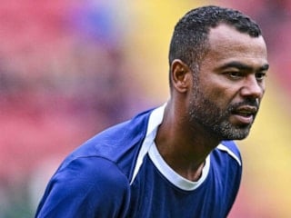 Ashley Cole, Cesena'nın başına geçti