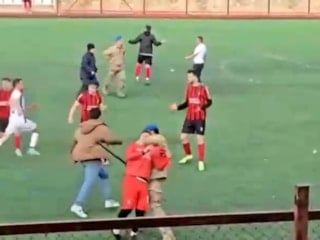 Afyonkarahisar'da maç sonrası saha, savaş alanına döndü