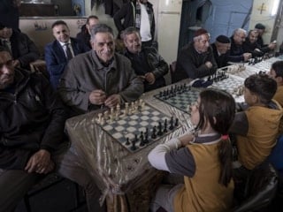 Erzurum’da kuşaklar satrançta buluştu