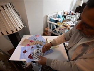 Düzce’de göz doktoru, sanatını hastaneye taşıdı