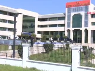 Antalya Kepez Kaymakamlık binasında silah sesleri