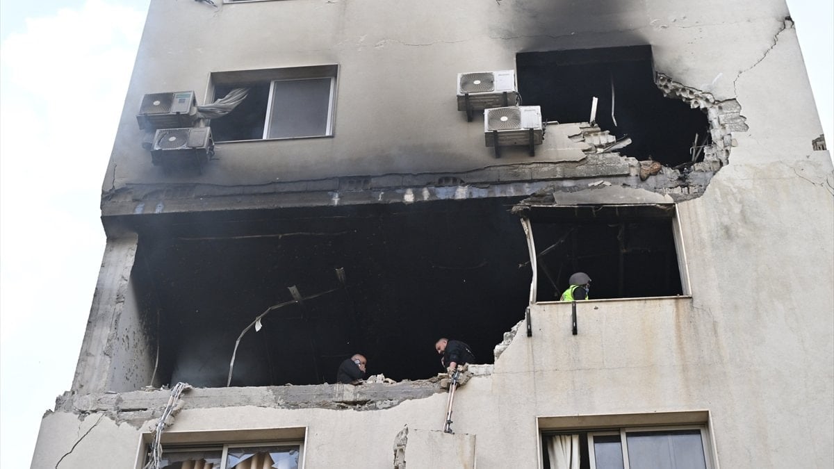 İsrail, Lübnan’da silah deposunu vurdu: 2 ölü