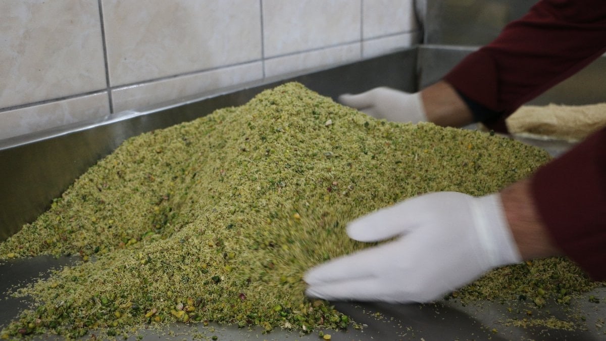 Diyarbakır'da esnaf 25 ton tatlı satmayı hedefliyor