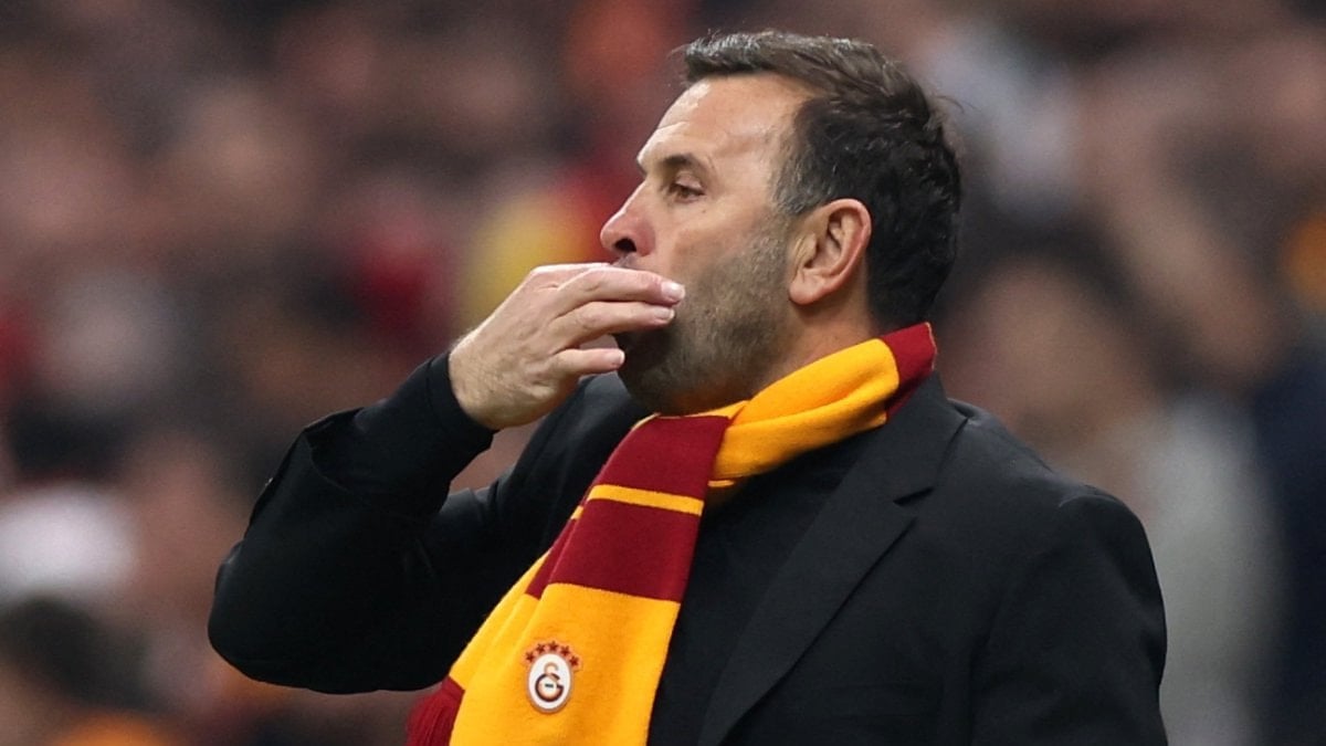 Okan Buruk, Liverpool maçının ilk 11'ini belirledi