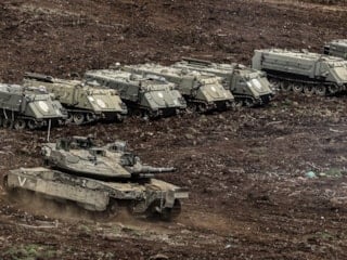 İsrail, Lübnan sınır hattındaki Yarun ve Maron er-Ras yakınlarına ilerledi