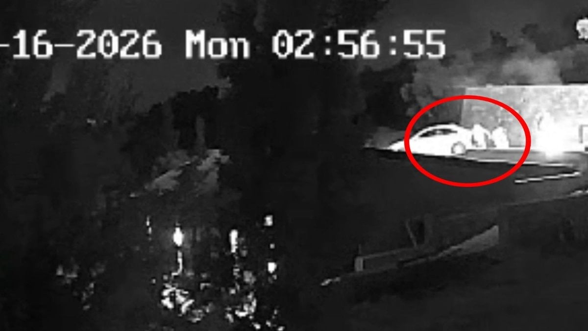 Kocaeli'de 4 metreden beton zemine çakılan kişi ağır yaralandı