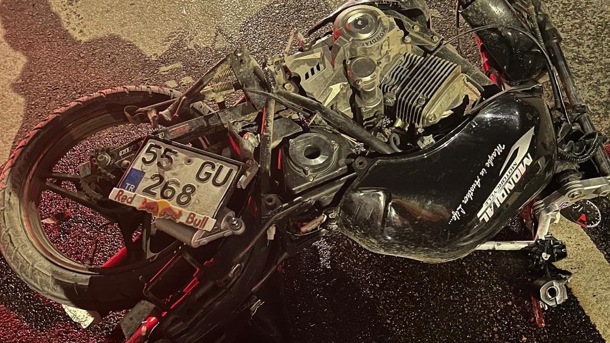 Samsun'da minibüs ile motosiklet çarpıştı; 1 ölü, 1 yaralı