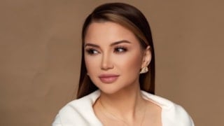 Esra Ezmeci'den başörtülü pozlar! Yorum yağdı