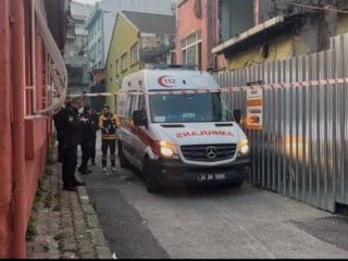 İstanbul'da çıkan yangında 1 yaşındaki bebek hayatını kaybetti, 2 kişi yaralandı