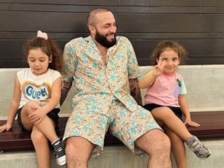 Şarkıcı Berkay kesenin ağzını açtı! Eşine 55 milyon TL'lik hediye aldı