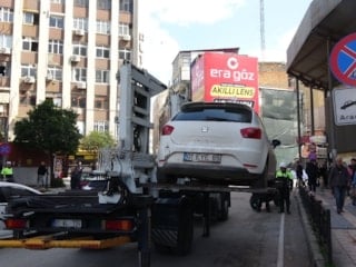 Adana’da hatalı parka geçit yok: 150 araç ceza yedi