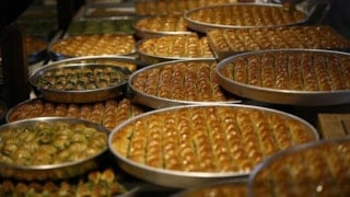 Türkiye’nin baklava devi Faruk Güllü satışa çıkıyor