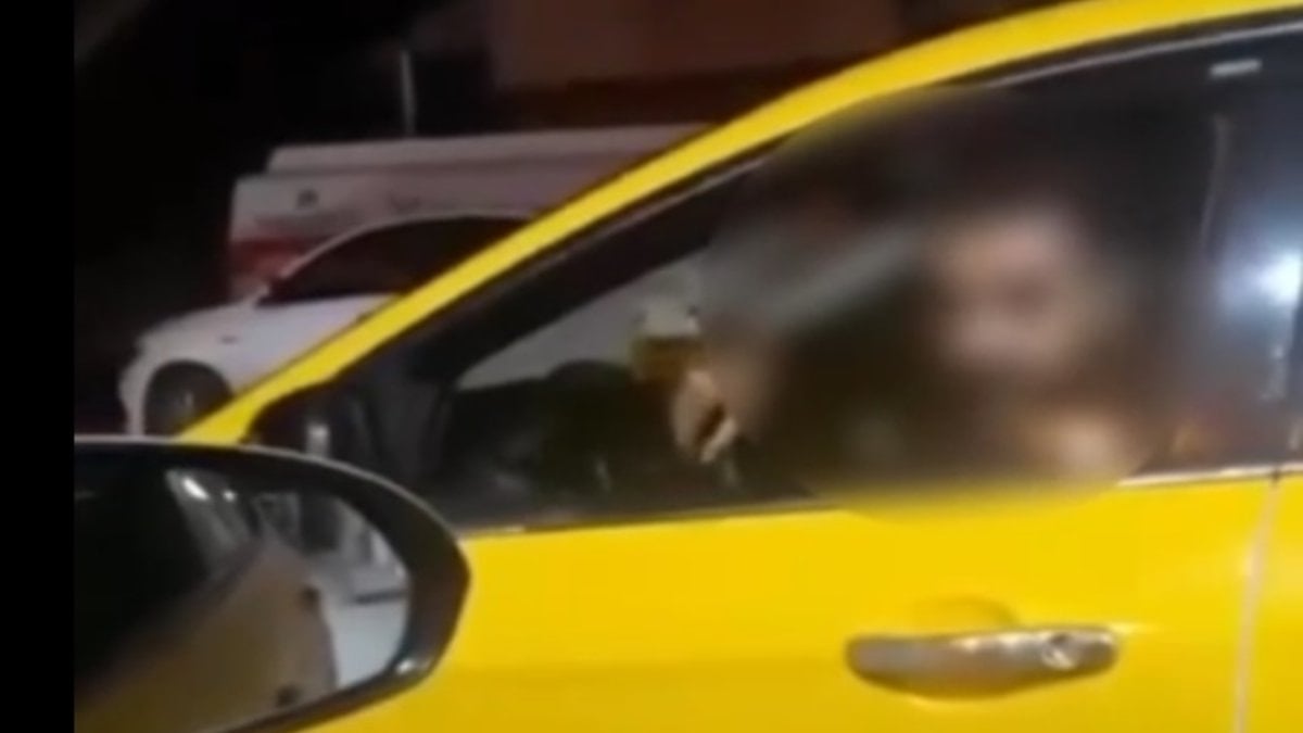 Adana’da taksi kavgası: Araç önünü kesen şoför, müşteriyi korkuttu