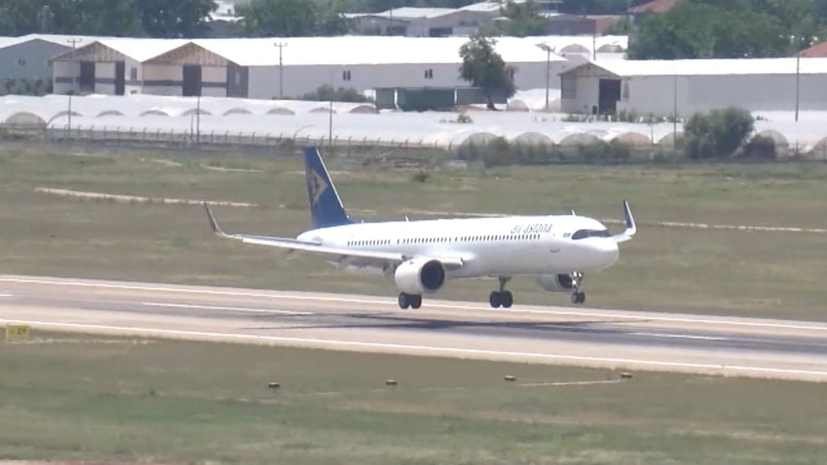 Antalya Havalimanı'nda Şubat'ta 874 bin 813 yolcuya hizmet verildi