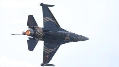 SOLOTÜRK Çanakkale semalarında gövde gösterisi yaptı