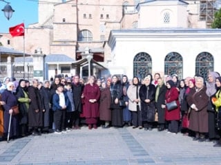 AK Parti Kadın Kolları'nın 300 bini aşkın hatminin duası Ayasofya’da yapıldı