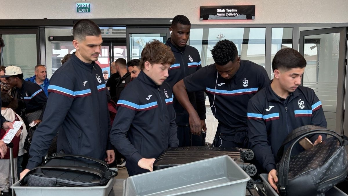 Trabzonspor, Eyüpspor maçı için İstanbul'a gitti