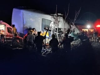 Edirne'de tıra çarpan kamyonetteki 2 kişi öldü