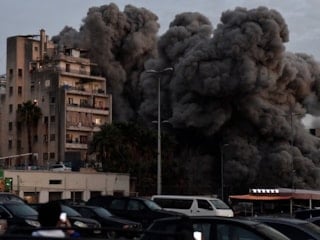 Beyrut’ta İsrail saldırısı: 15 katlı bina tamamen yıkıldı