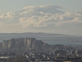 Süphan Dağı’nda bulut denizi görsel şölen sundu