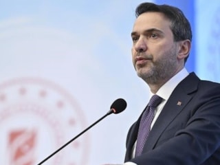 Alparslan Bayraktar: Doğalgaz ve ham petrolde sıkıntı yaşatmayacağız