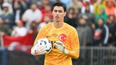 Paylaşımı ele verdi: İşte milli kaleci Berke Özer’in yeni sevgilisi