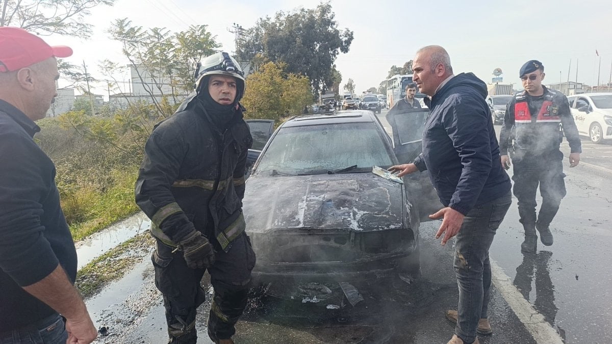 Antalya'da bir hafta önce satın aldığı araç alevlere teslim oldu