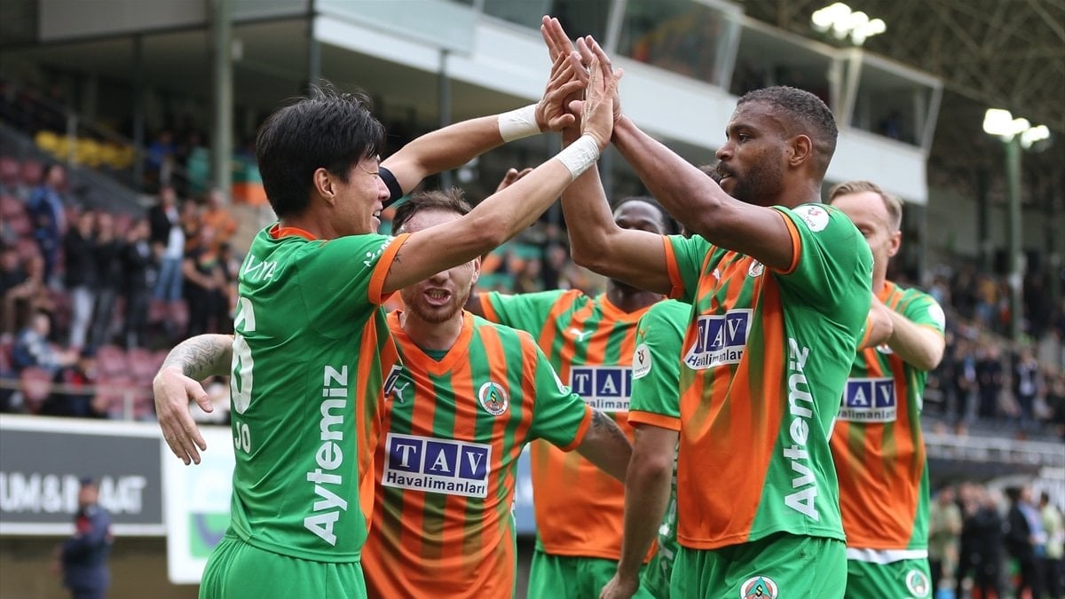 Alanyaspor, Kocaelispor'a 5 attı
