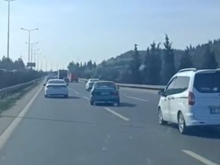 İzmir'de trafikte makas atarak ilerleyen sürücüye 90 bin lira ceza