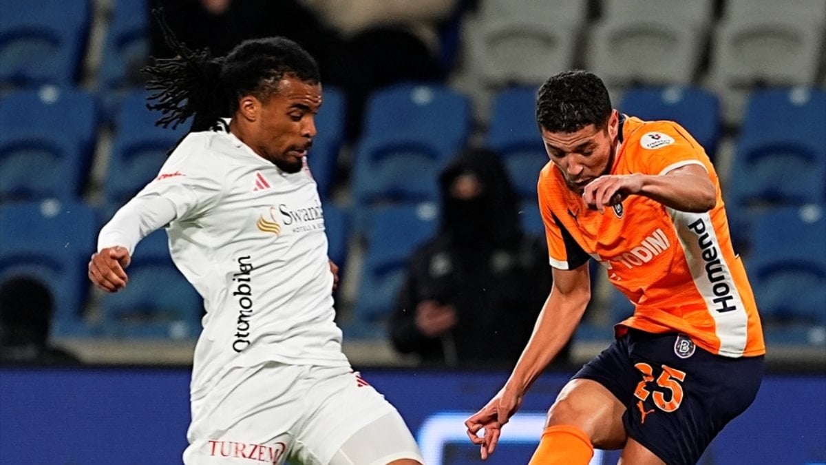 Başakşehir - Antalyaspor maçında gol sesi çıkmadı