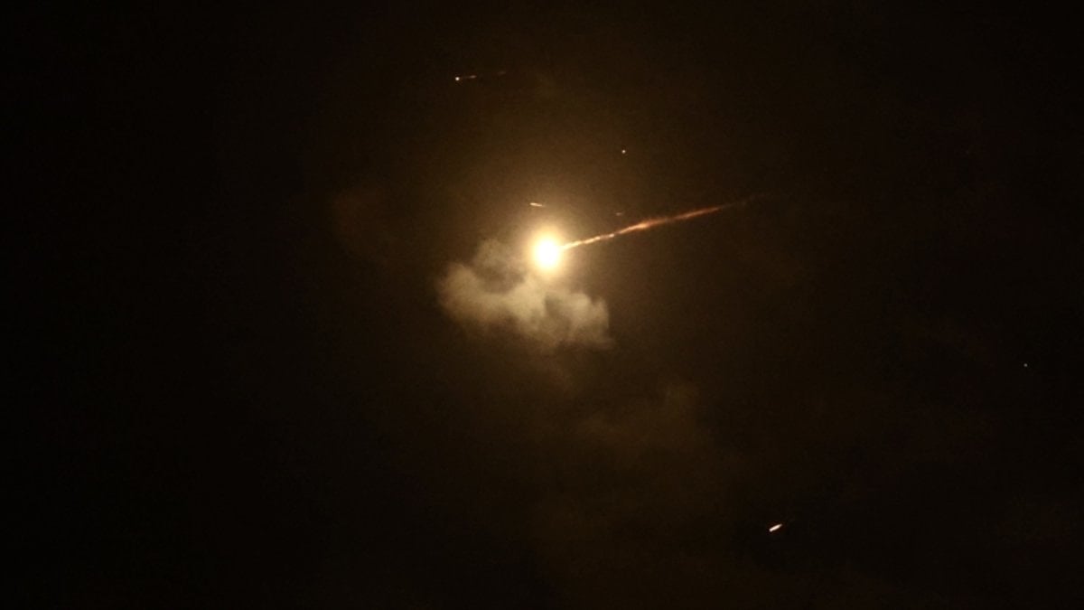 İran Meclis Başkanı: İran'ı uyandırdınız ve bir fırtına kopacak