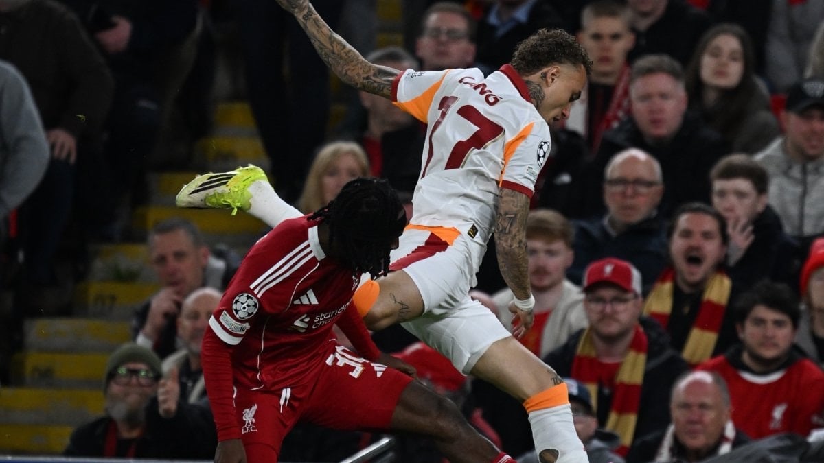 Galatasaray'dan Osimhen ve Lang ile ilgili kötü haberler