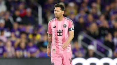 Lionel Messi kariyerindeki 900. golünü attı