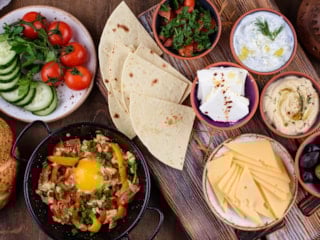 Ramazan'ın ardından ilk kahvaltıda dikkatli beslenilmeli: Hafif ve dengeli tercihler yapılmalı